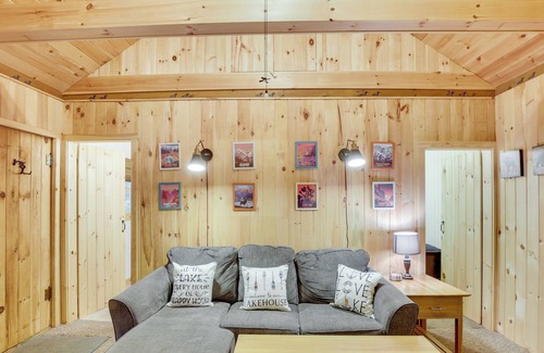 Kents Hill Cabin | Waterfront Fayette Vacation Rental on Parker Pond!