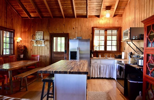 Crane Hill House | Waterfront|Few stairs|Kayaks|Firepit|Games|EV
