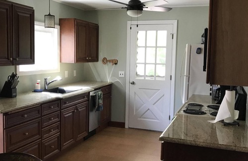 Conway House | Waterfront Gem Near Everything in Conway for your Summer Family Fun!