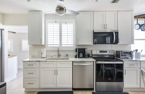 Englewood South House | Waterfront Getaway, a Boating Paradise