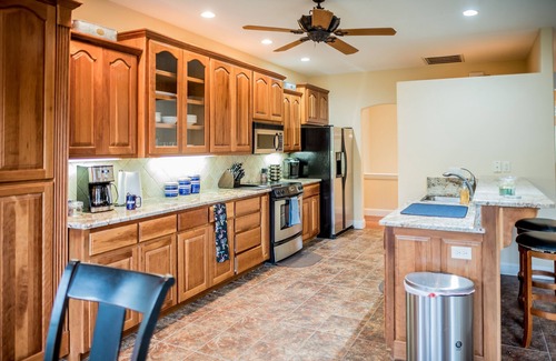 Bella Vista House | Waterfront Getaway on Loch Lomond with plenty of room for the entire family.