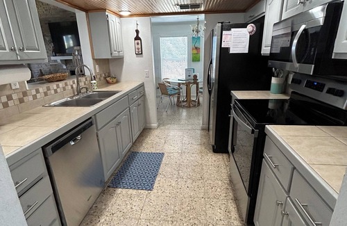 Port Lavaca House | Waterfront Getaway! Relax in this waterfront home with pier on huge lot!
