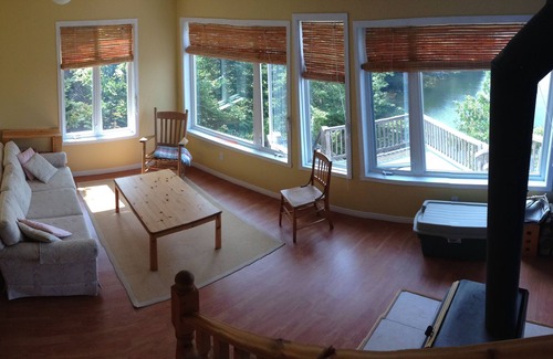 Boileau Ski Chalet | Waterfront "Green" Cottage
