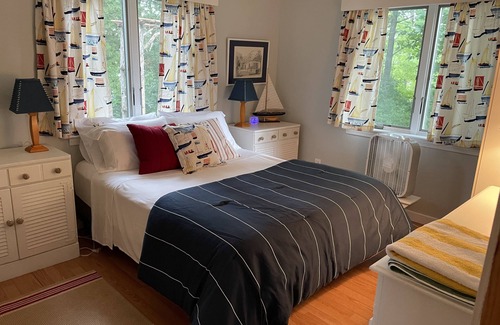 Moriah Center House | Waterfront Guest House