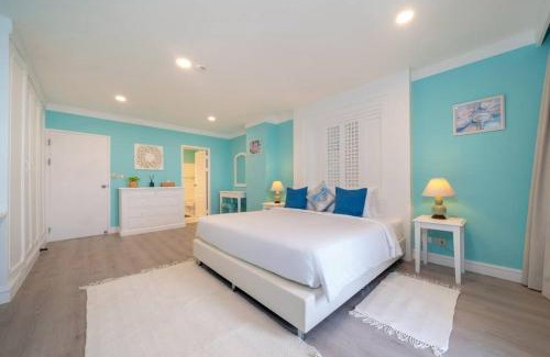Karon Apartment | Waterfront High Tide Suite - Ocean View