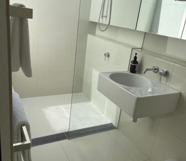 Nelson House | WATERFRONT Home