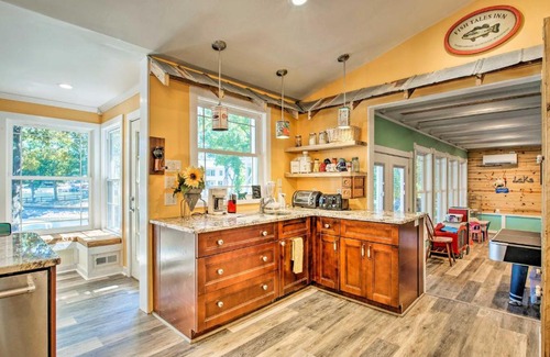 New London House | Waterfront Home on Badin Lake with Large Deck!