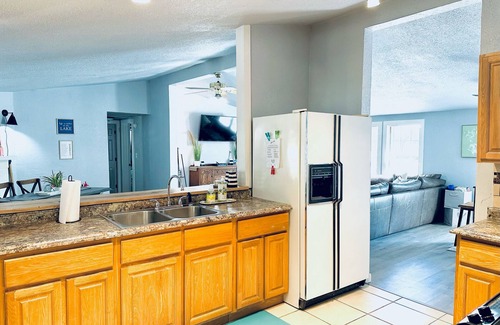 Eufaula House | Waterfront home on Eufaula - WHITE SANDY BEACHES and amazing outdoor patio/bar!