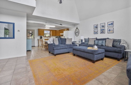 Jasper House | Waterfront Home on South End of Lake Sam Rayburn in Westwood Subdivision