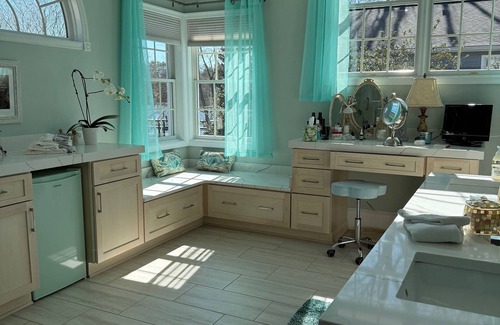 Severna Park House | Waterfront home on the Magothy River. Perfect for family vacation.
