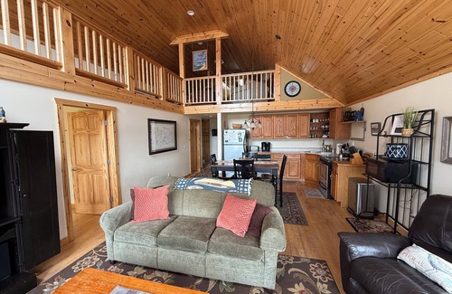 Grand Marais Cottage | WATERFRONT HOME RIGHT ON THE BEACH