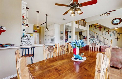 Buchanan Dam House | Waterfront home with kayak, view, fire pit & WiFi - dog-friendly