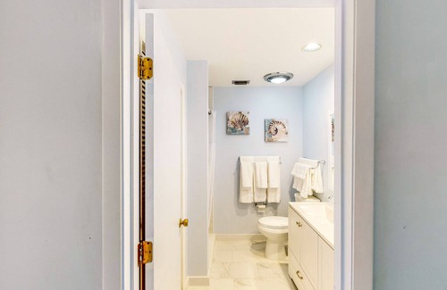 Putnam Hall House | Waterfront home with private hot tub, arcade room & firepit - dog-friendly