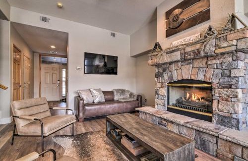 Silverthorne House | Waterfront Home with Scenic Views in Silverthorne
