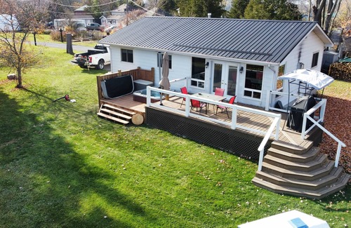 Trent Hills House | Waterfront house