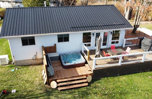Trent Hills House | Waterfront house