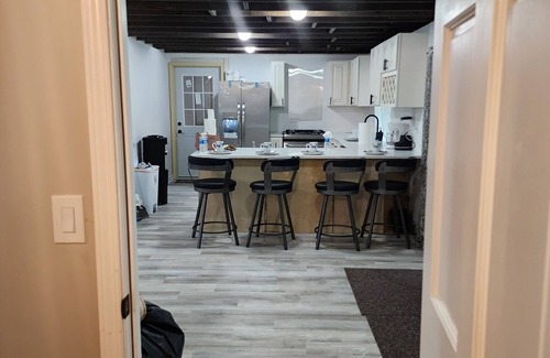 Woodstock House | WATERFRONT HOUSE, Full remodel it.nOne acre lot. nNot nightboar