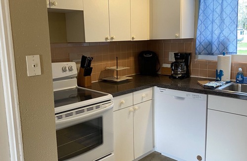 Grand View Park House | Waterfront House sleeps 6