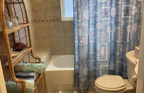 Grand View Park House | Waterfront House sleeps 6