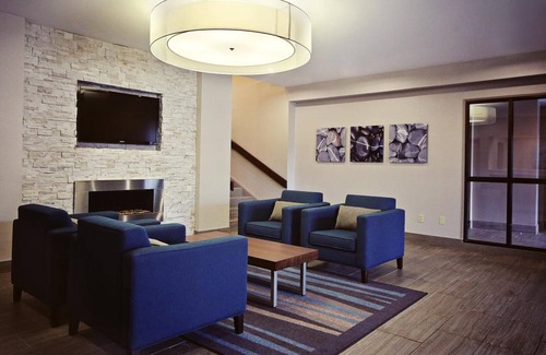Timiskaming District Hotel | Waterfront Inn