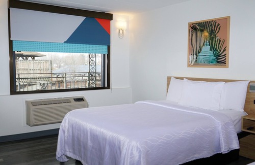 Essington Hotel | Waterfront Inn PHL Airport