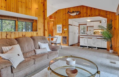 Kirkfield Cottage | Waterfront Kawartha Lakes Cottage - Canal Lake