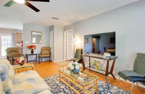Emory House | Waterfront Lake Fork Getaway with Dock Access