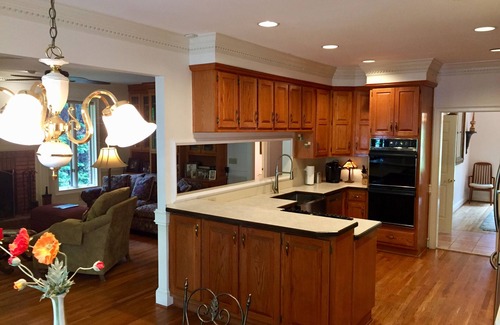 Cumming House | Waterfront lake home on Lake Lanier /double slip Private Dock #staycation