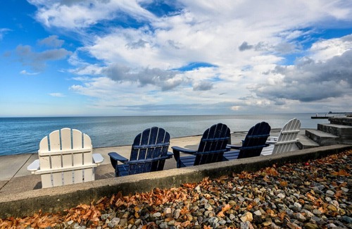Huron House | Waterfront Lake House with stunning views of Lake Erie!