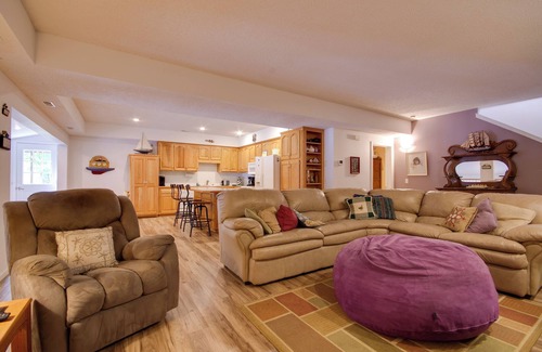 Gravois Mills House | Waterfront Lake of the Ozarks Home w/Views!