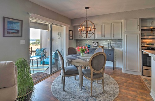 Point Venture House | Waterfront Lake Travis Home w/Pool Access!