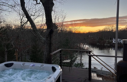 Clinton House | Waterfront Lakehouse in Clinton, CT with Hot Tub!