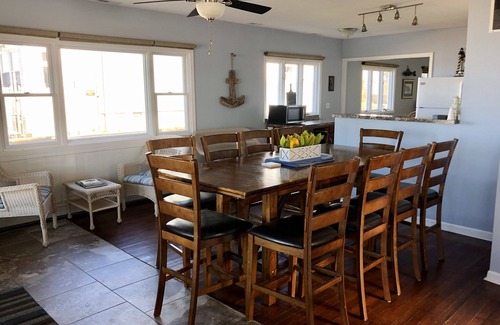 Huron House | Waterfront Lighthouse + Cedar Point + Fishing + Firepit + Park Playground Pier