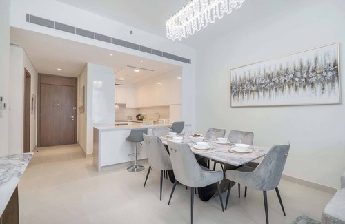 Al Safa Apartment | Waterfront Living with a Spacious Layout Sleeps 5