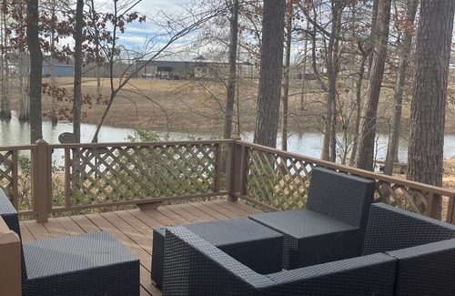 Negreet House | Waterfront location on quiet cove, near Pendleton Bridge and Toledo Town