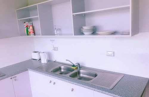 Lutana Hotel | Waterfront Lodge Motel