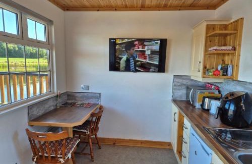 Fenagh Apartment | Waterfront Lodges - South Cabin