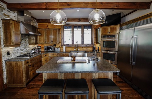 Selwyn Cottage | Waterfront Luxury Timber Post & Beam Cottage