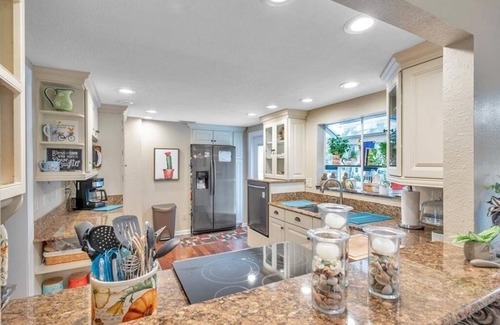 Ozona House | Waterfront luxury home in Ozona.