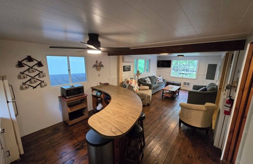 South Casco Cabin | Waterfront Maine cottage! Next to Sebago Lake State Park!