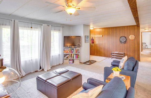 Maple Lake House | Waterfront Maple Lake Home w/ Dock & Kayaks!