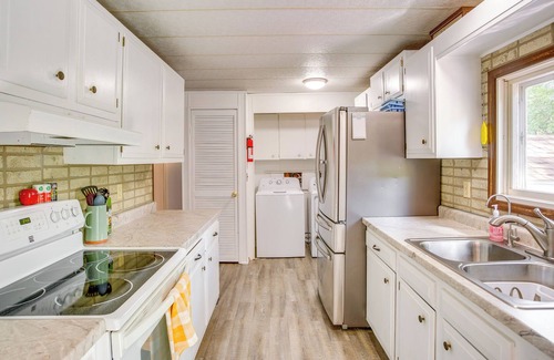 Maple Lake House | Waterfront Maple Lake Home w/ Dock & Kayaks!