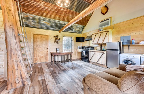 Marksville Apartment | Waterfront Marksville Studio w/Dock!