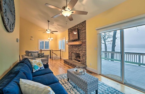 New London House | Waterfront New London Abode with Grill and Kayaks!