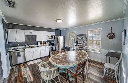 Graford House | Waterfront No Wake Cove 1 Min to Boat Ramp
