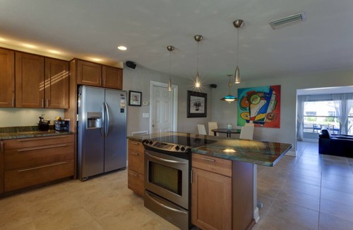 Shore Acres House | Waterfront Oasis Near Vibrant Downtown St. Pete