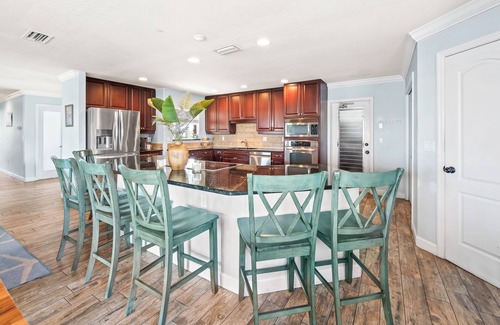 Cocoa Isles House | Waterfront Oasis:-1 blk to beach-Kayaks-Game room, Waterfront Oasis: 1 blk to beach-kayaks-game room