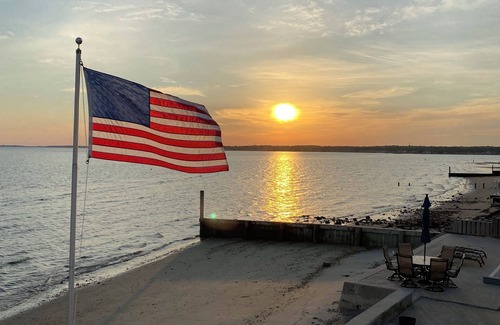 Old Saybrook House | Waterfront oasis 4 bdr house in Old Saybrook direct waterfront amazing sunsets