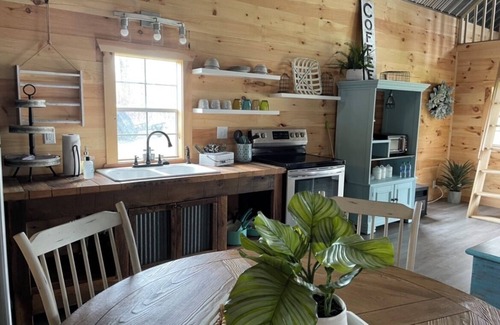 Mount Liberty Cabin | Waterfront Oasis Deep in Nature