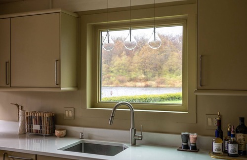 Sandisfield House | Waterfront oasis in heart of Berkshires